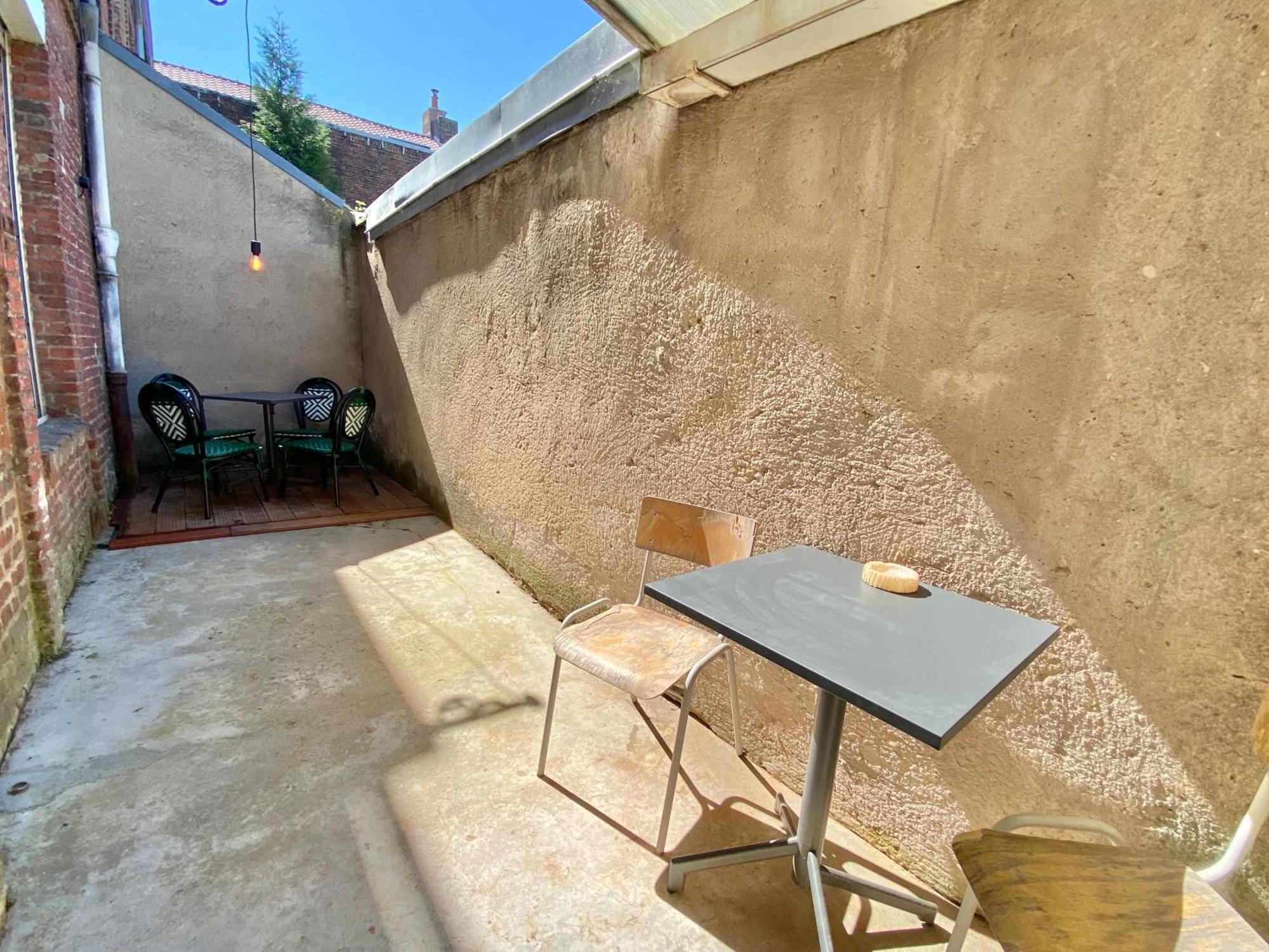 Oasis Urbaine - Spacieux Et Calme Avec Patio Lille Exterior foto